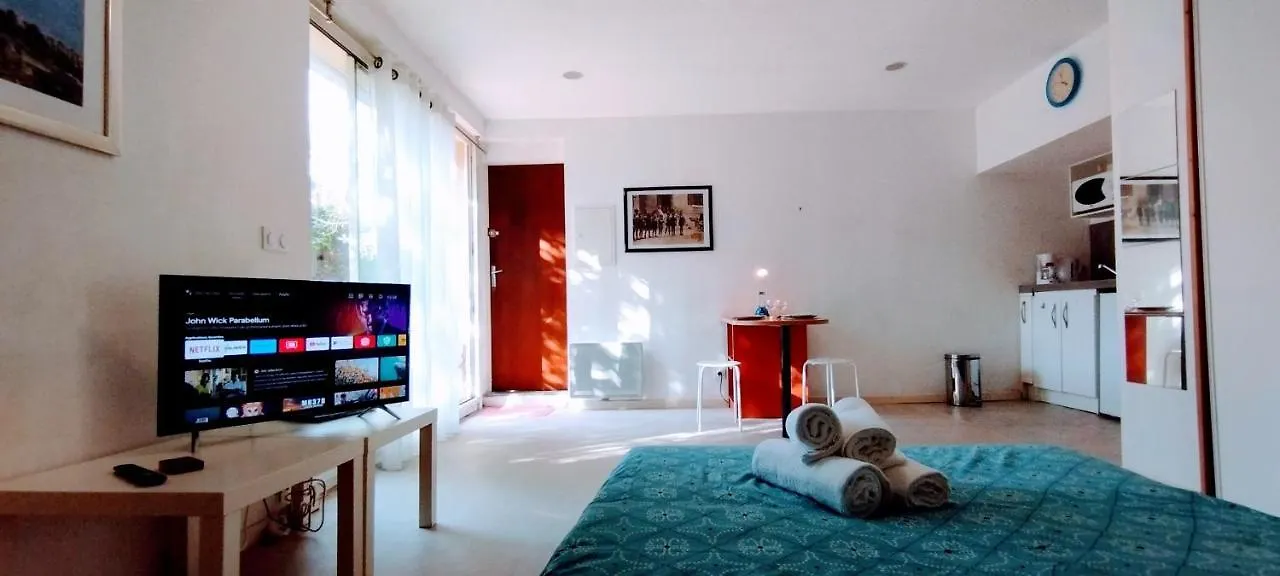 Apartment Chambre D'Hotes Dans Maison Jardin Netflix Disney Prime Video Avignon France